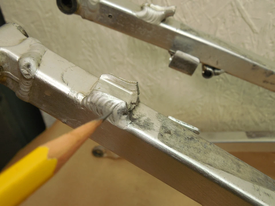 Subchasis trasero Husqvarna TC450 2005 Foto 3 de 4