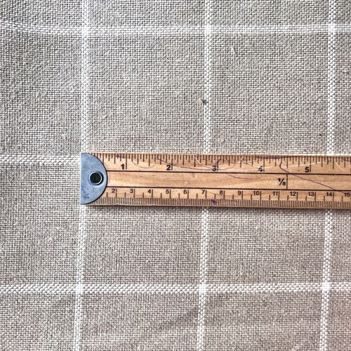 1447. SKYE WHITE CHECK 100% Linen fabric, 142cm wide, Price per 1/2 metre - Picture 2 of 6