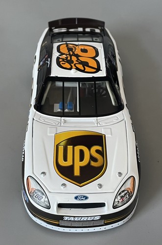 Signed Dale Jarrett #88 UPS 1/24 Scale Action Diecast — 2005 Taurus — Must Read - Picture 4 of 14