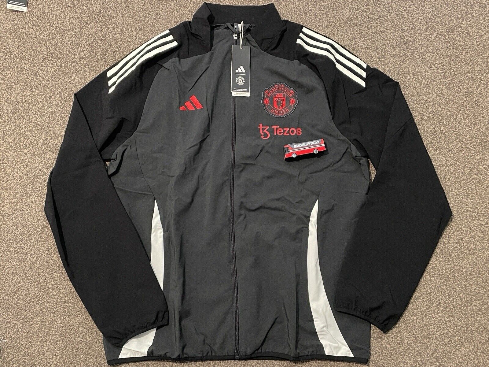 Picture 1 of 2