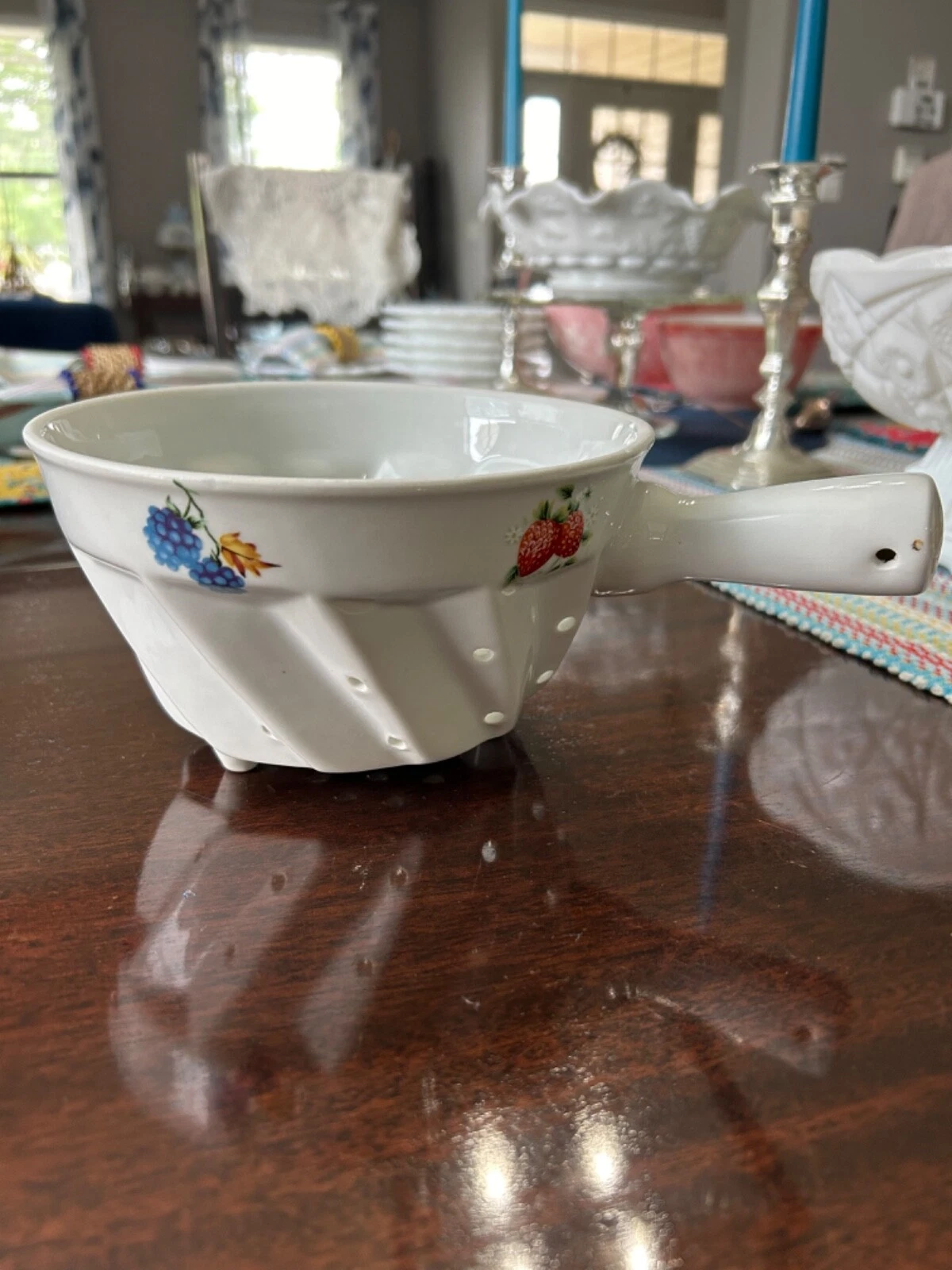 BIA Cordon Bleu Intl Ceramic Fruit Berry Colander Strainer Bowl with Handle