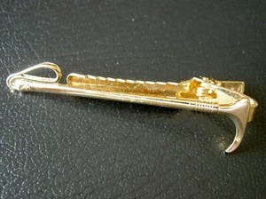 VINTAGE ANSON JOCKEY RIDING CROP SHINY YELLOW GOLD PLATED BAR TIE CLASP -2.25"