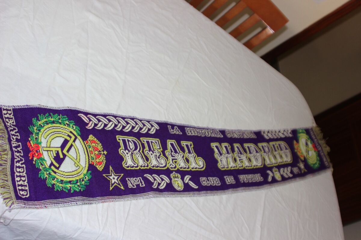 Vintage Real Madrid Football Scarf 1998 The Story Continues Vintage Real Madrid Football Scarf 1998 The Story Continues