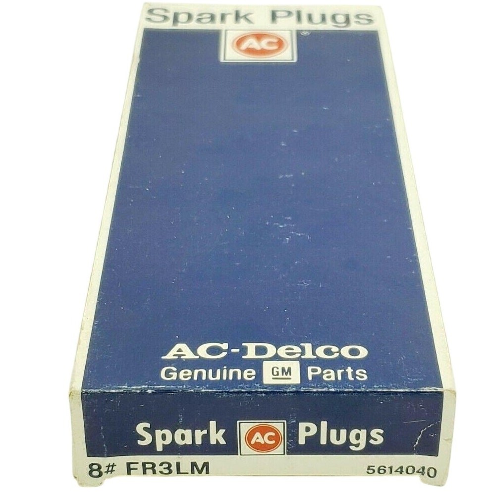 AC DELCO OEM 8 FR3LM Green Stripe Spark Plug Box 8 Made in USA NOS 5614040