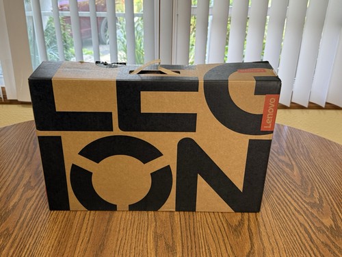 Lenovo Legion 7i Gen 9 16 240 Hz QHD+ 2,2 GHz i9-14900HX 32 GB 1 TB SSD RTX 4070 - Foto 14 di 19