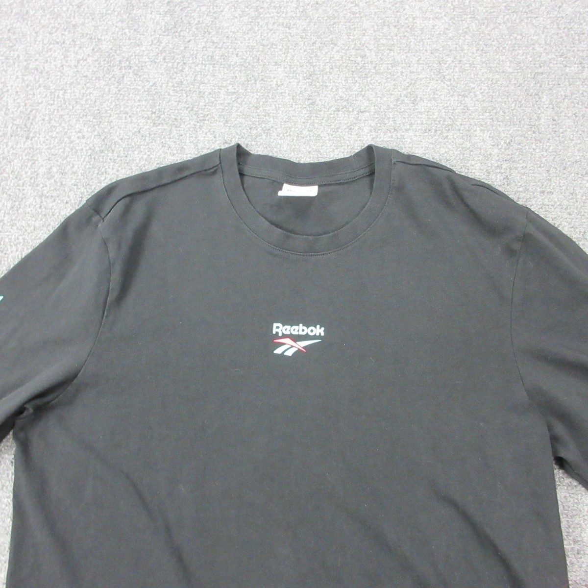 Reebok Classic Shirt Mens Medium Black Long Sleeve Vector Logo