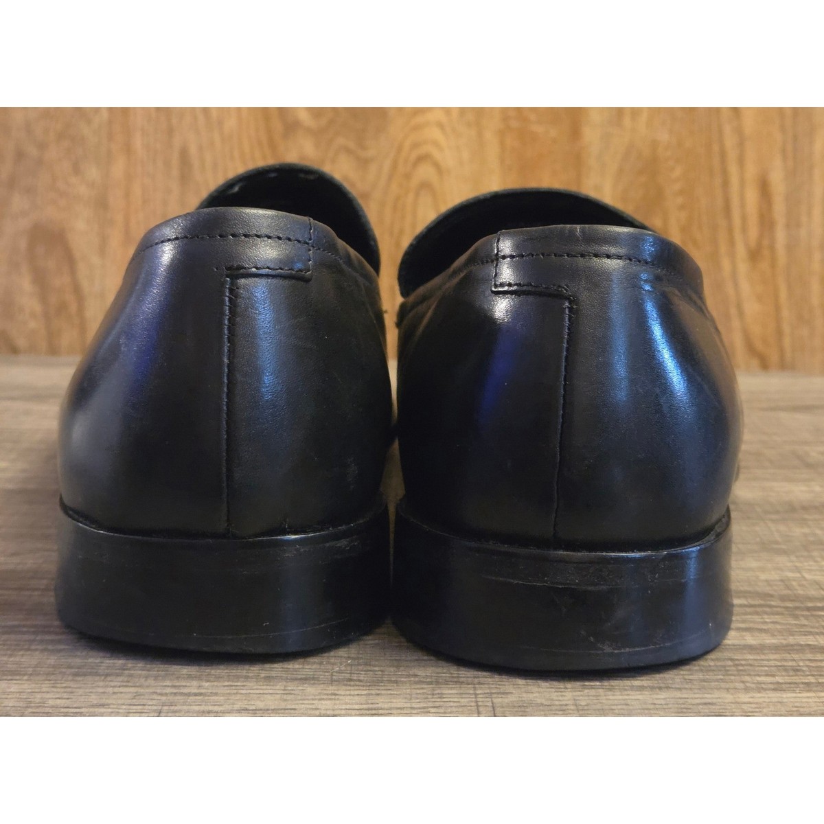 Banana Republic Men’s Black Italian Leather Loafers. Size 9 1/2D Leather Loafer | Banana Republic Factory main image 3