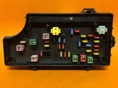 06-09 CHRYSLER PT CRUISER TIPM FUSEBOX FUSE BOX CONTROL MODULE BCM