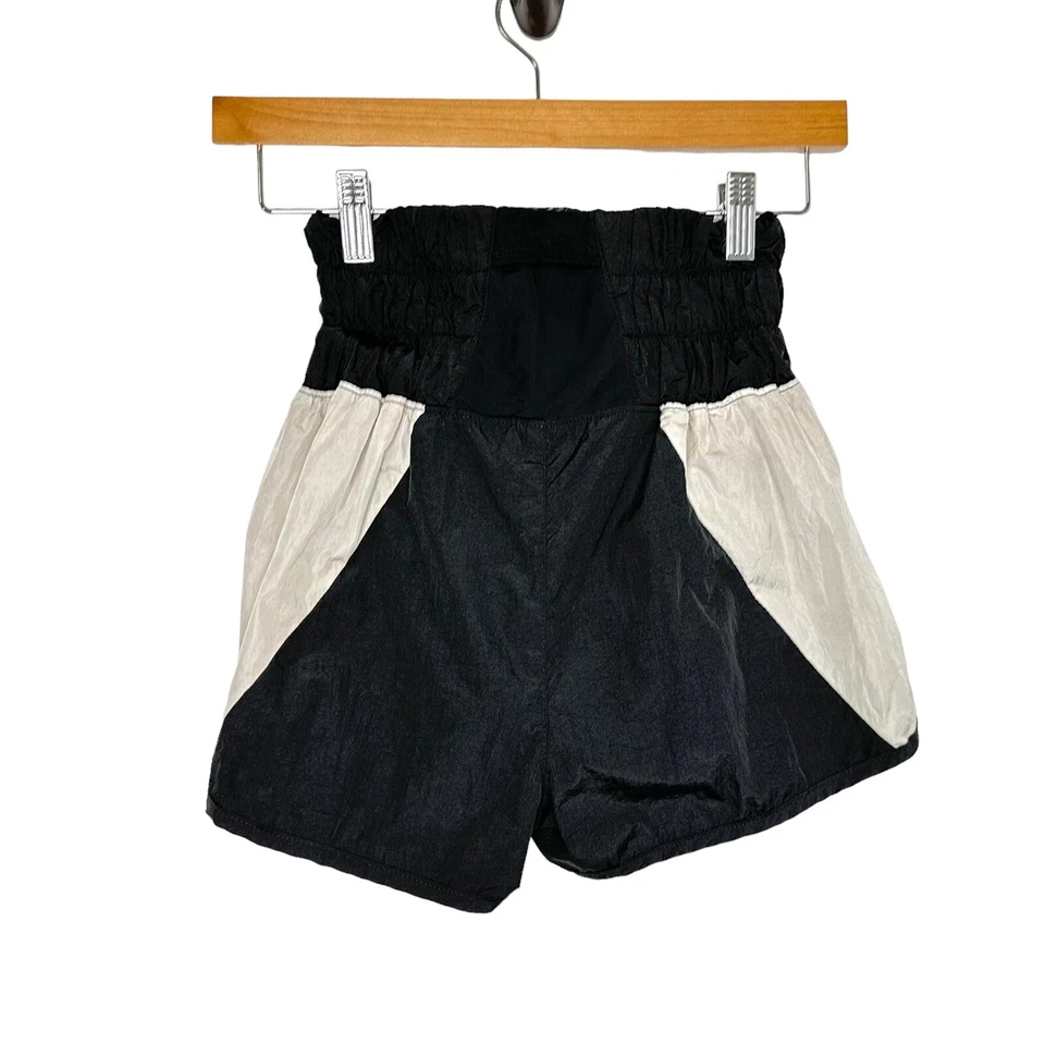 Pantalones cortos deportivos Free People Movement para mujer The Way Home tiro alto XS bloques de colores Foto 2 de 4