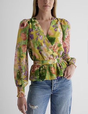 NWT Express V-neck Smocked Cuff  Peplum Top XS