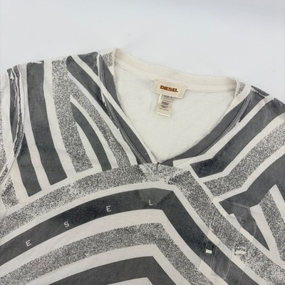 Diesel Graphic V-Neck T-Shirt Large White Grey Geometric Print Pocket Tee