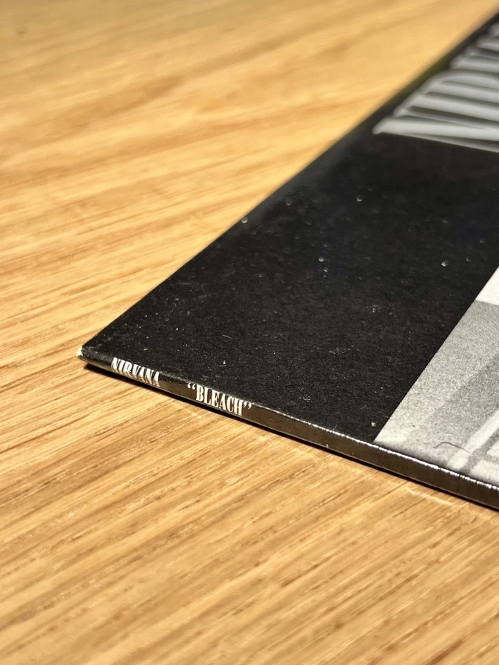 Nirvana 🎸 Bleach, 1989 1st Press Vinyl LP, Tupelo TUPLP6, Nr Mint - Image 3 of 4