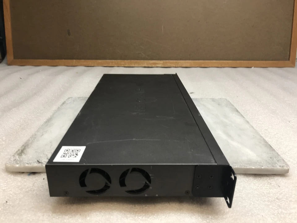 Netgear ProSafe XS716T 16-Port 10-Gigabit Smart Managed Switch w/ Rack Ears - Image 4 of 4