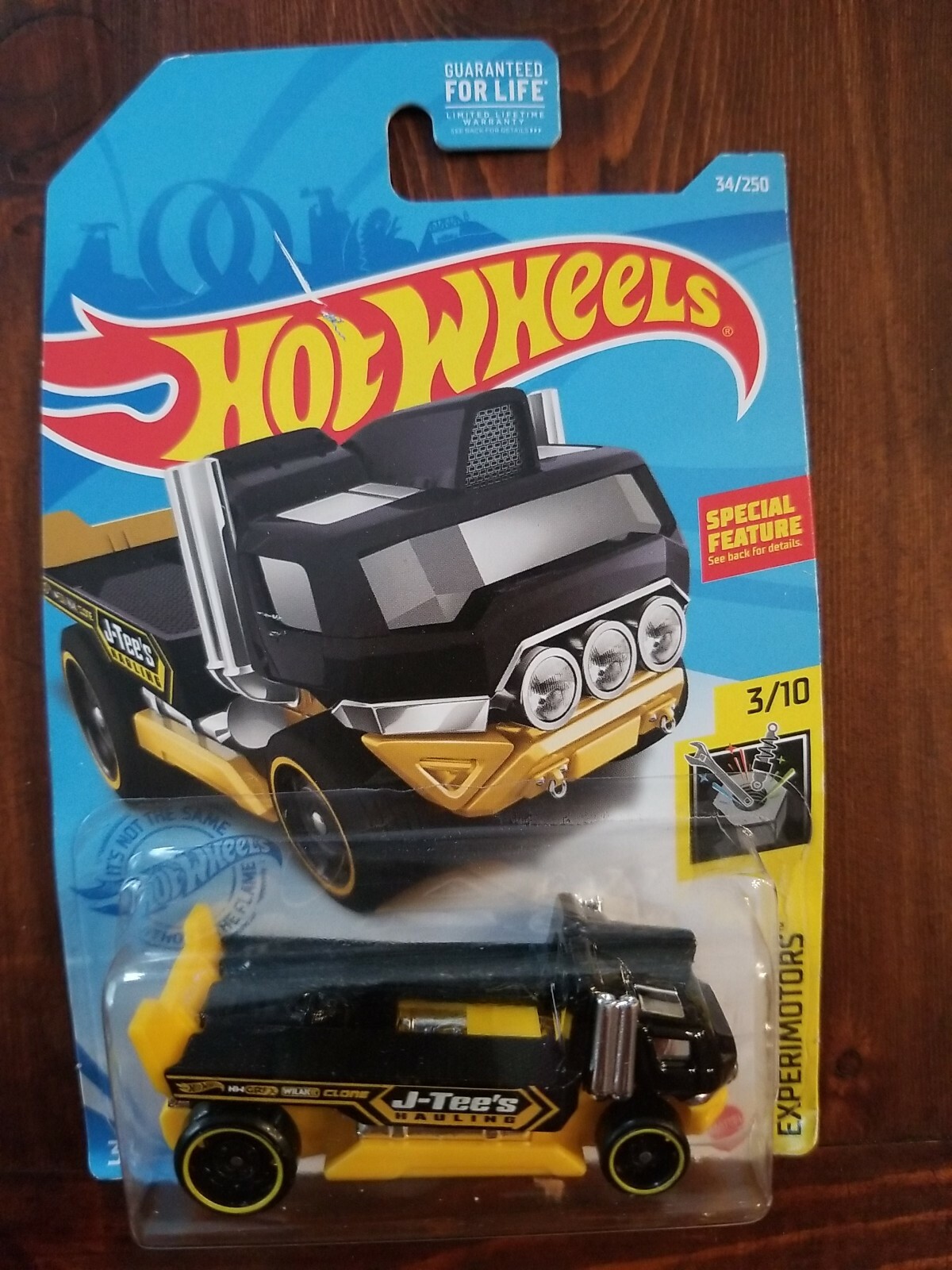 2020 Hot WHEELS THE HAULINATOR #34 - NIP - New 