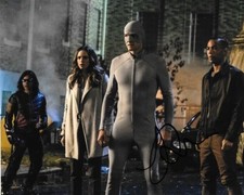 * KENDRICK SAMPSON * signed 8x10 photo * THE FLASH * COA * 2