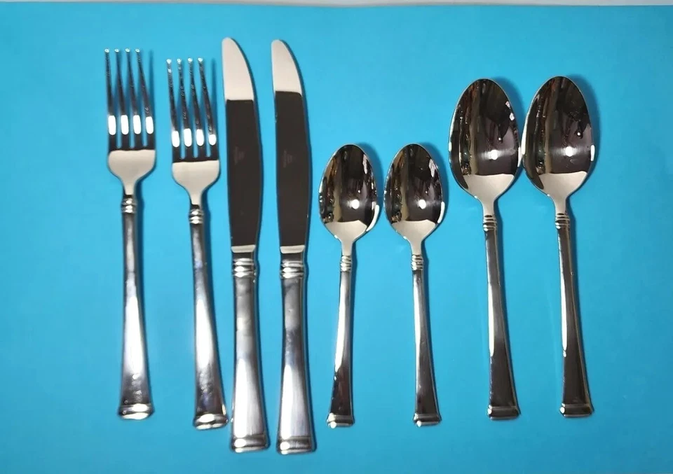 Juego de 8 piezas brillantes Mikasa HARMONY para 2 tenedores cuchillos cucharas cubiertos de acero inoxidable 18/10 Foto 3 de 4