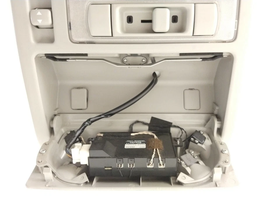 89732-48010 LAMPARA LUZ DE TECHO Y SENSOR DE ALARMA PARA LEXUS RX400H Foto 4 de 4