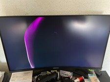 PC no Name und der Monitor ist von Medion curved Monitor