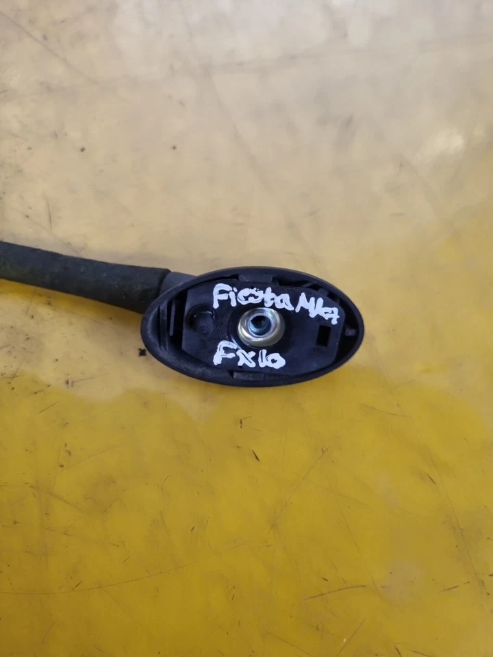 Mastro aéreo Ford Fiesta e antena de teto base Mk7 2008 - 2017 Ref 128 - Imagem 2 de 4