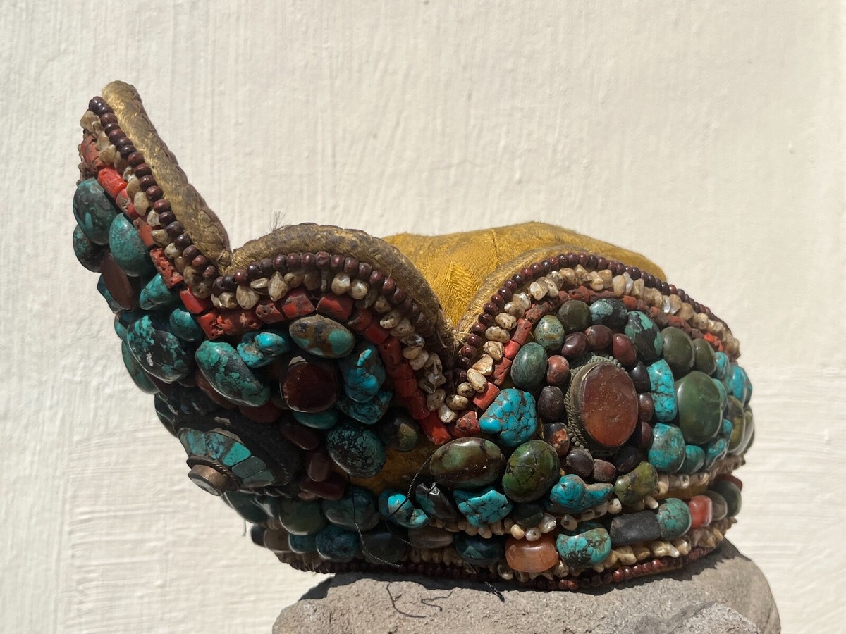 Antique -old, Tibetan Buddhist Perak hat set with Turquoises