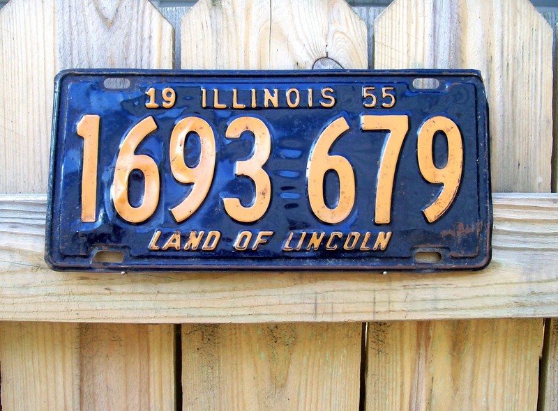 EXPIRED ILLINOIS ILL 1955 55 1693679 License Plate Orange numbers on DK BLUE TAG