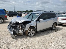 Used Park Assist Camera fits: 2014 Subaru Forester rear view camera gate mounted