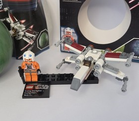 Lego Star Clone Wars 9677 X-WING STARFIGHTER with YAVIN 4 - Pilot Minifigure