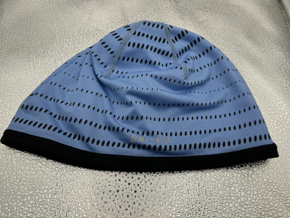 Carolina del Norte Tacones Alquitranados Sombrero Gorro Para Hombres NCAA Baloncesto Reversible Dri-Fit Nike Foto 2 de 4