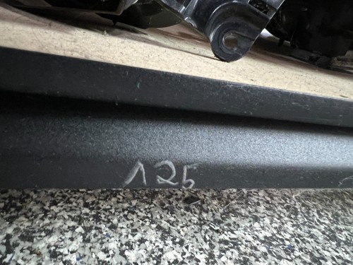 OEM 2024 2025 TOYOTA TACOMA LED TAIL LIGHT WITH TAIL GATE BUTTON RIGHT RH NICE!! - Picture 9 of 9