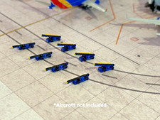 1:400 Model Airport Accessories - *NEW* 8 Piece Baggage Belt Loader Set (Blue)