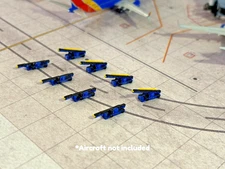 1:400 Model Airport Accessories - *NEW* 8 Piece Baggage Belt Loader Set (Blue)