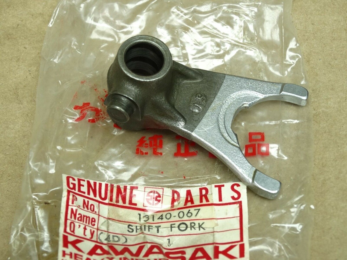 kaori.t　20 Kawasaki NOS NEW 13140-1102 4th & Top Shift Fork ZX ZX750 GPz