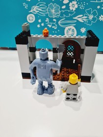 LEGO 4712 Harry Potter - Troll on The Loose (USED)