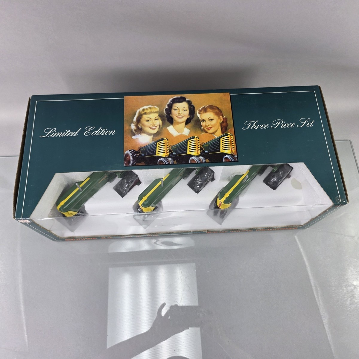 SpecCast 1/16 Oliver 66 77 & 88 Row Crop Tractors 3 Beauties Set