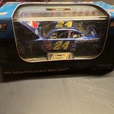 Revell Collection Jeff Gordon DuPont Pepsi 2001 Chevy Monte Carlo 1:64 In Box