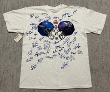 2010 Fiesta Bowl Boise State Autographed Team T-shirt Kellen Moore, Doug Martin