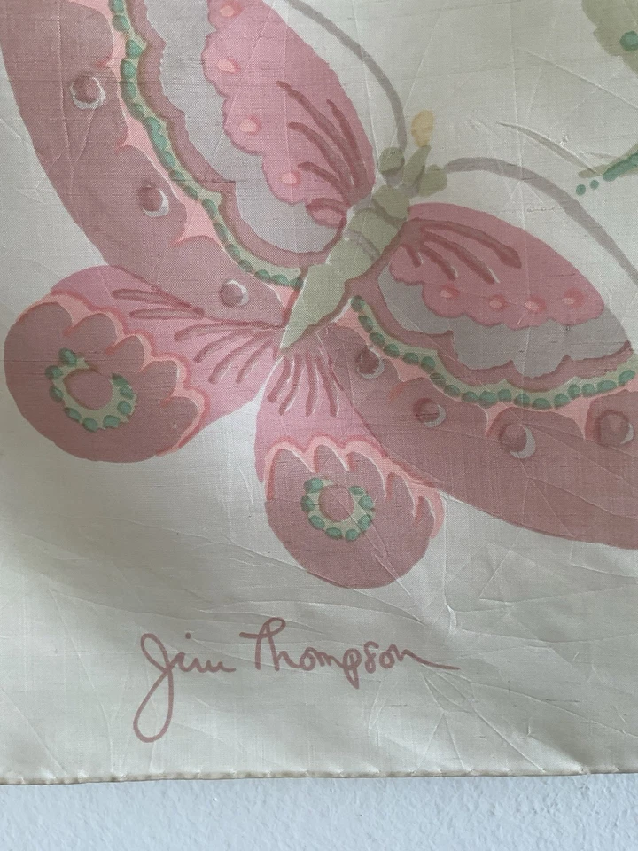 Bufanda de seda para mujer Jim Thompson con delicado patrón de mariposas 33”/33”. GC Foto 4 de 4