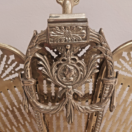 Vintage Folding Fireplace Screen Ornate Brass Peacock Fan Art Deco Cameo - Picture 3 of 18