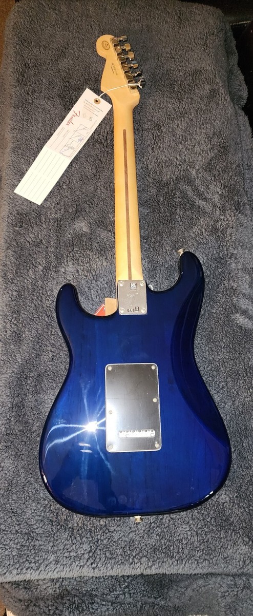 ギター Fender Stratocaster Fender Made in Japan Takashi Kato Stratocaster Paradise Blue