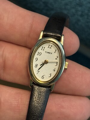 Timex, women\'s dress watch. Oval face. CR1216CELL, R7 Timex, women main image 4