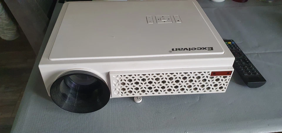 Full HD Beamer In Weiß Android 11 - Bild 2 von 4