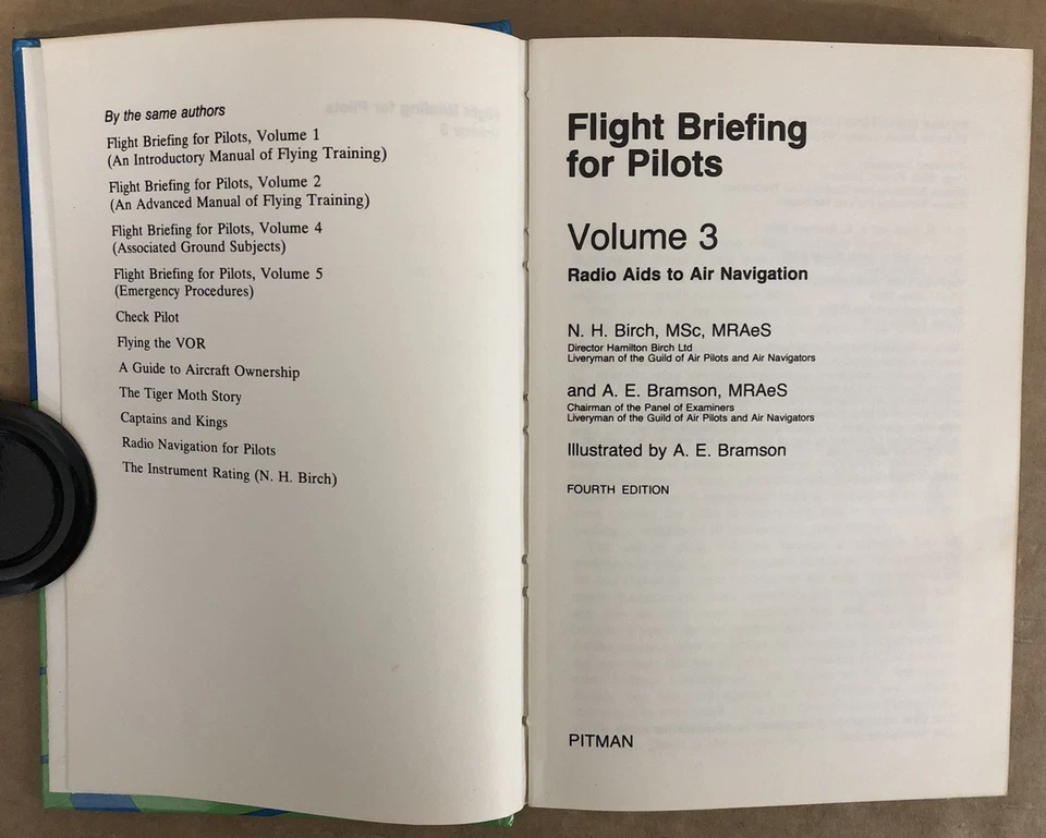 7 x Vintage Flight Briefing etc Books/ Booklets For Private Pilots - Image 4 of 4