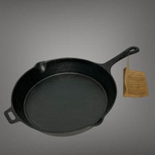 NWT Old Mountain 12” Cast Iron Skillet Assist Handle Double Spout Pre Seasoned