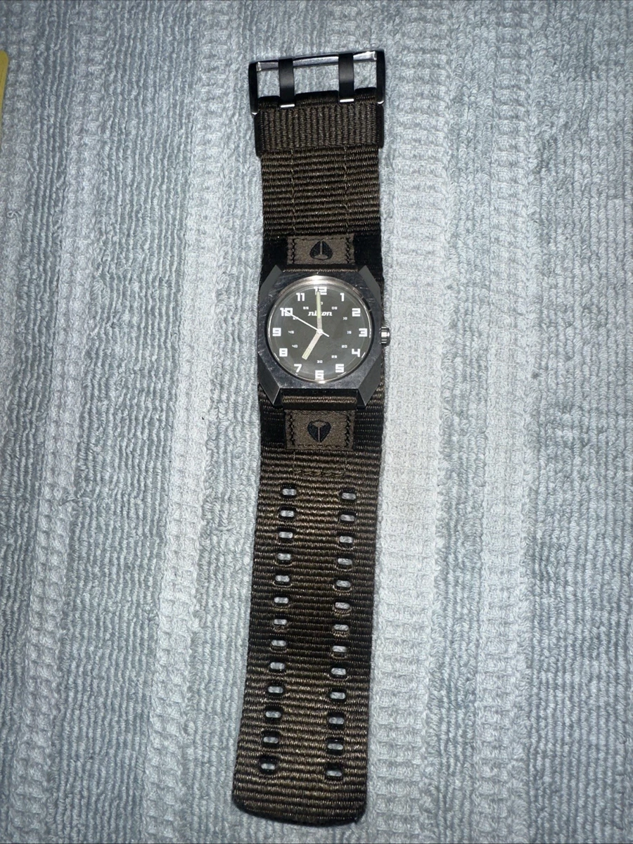 Nixon Stainless Steel Case Nylon Band Wristwatches for sale  display picture 3