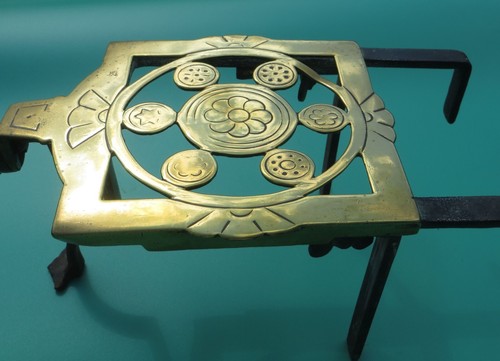Victorian Brass & Iron Fireplace Trivet, William Tonks & Sons - Picture 15 of 16