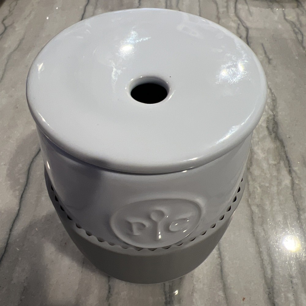 Pampered Chef Microwave Egg Cooker with Silicone Sleeve and Lid