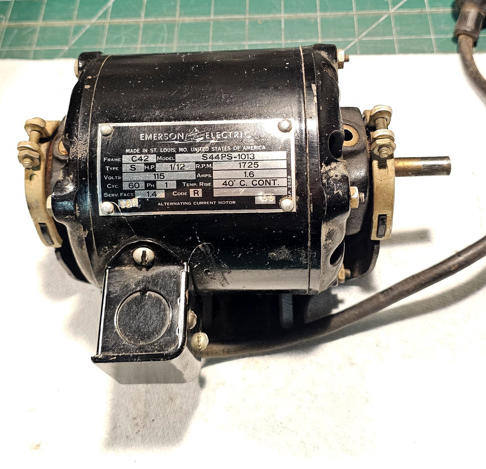 Vintage Emerson Electric AC Motor S44PS1013, HP 1/12, RPM 1725, PH. 1