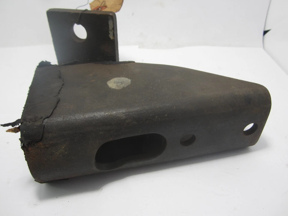 Dodge Lancer Plymouth Valiant 60-61 6-170 RH montaje de motor 2203039 Foto 3 de 4