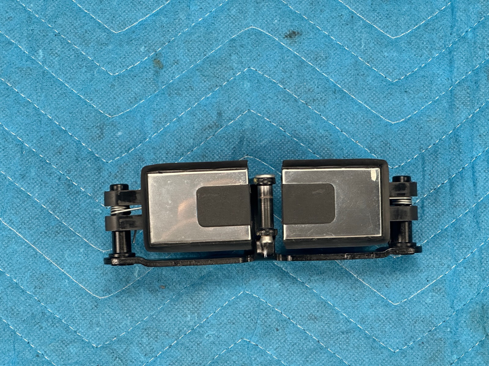 Bentley Continental Flying Spur Trunk Lid Lock Latch Striker Catch 2006-2012 OEM