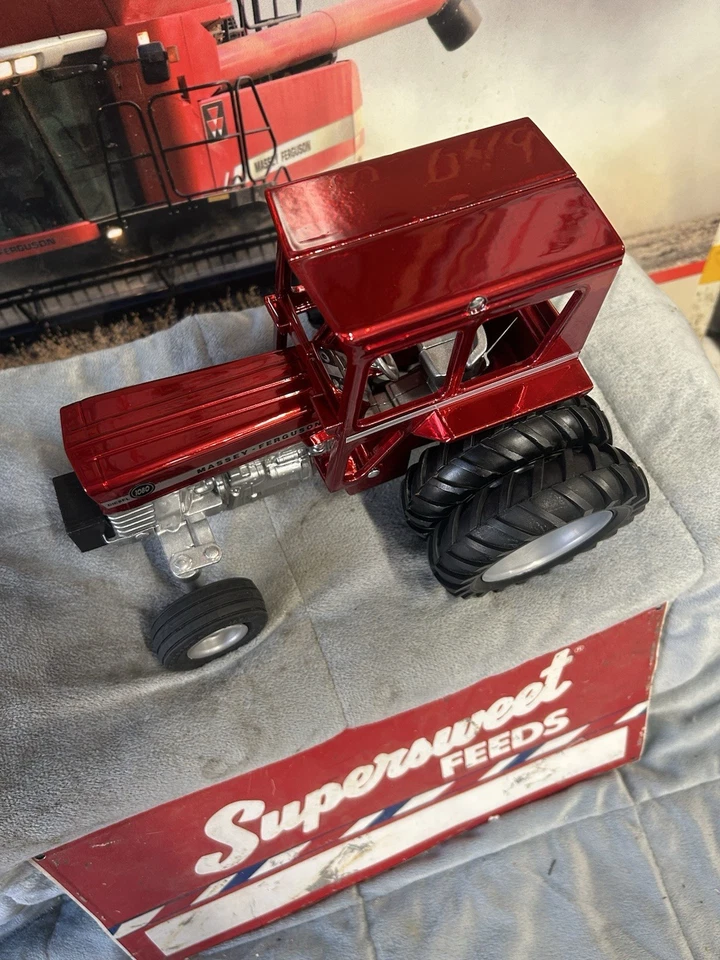Ertl 1/16 Massey Ferguson 1080 Red Chrome Custom - Image 4 of 4